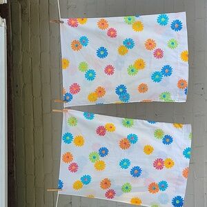 Springs Brand Pillow Case Set. Vibrant Flowers No Flaws Made In USA